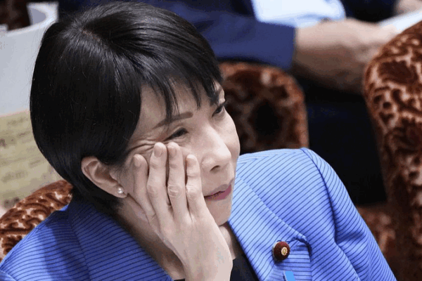 Takaichi_s_Taiwan_Gamble__Japan_s_Domestic_Crisis_Explained