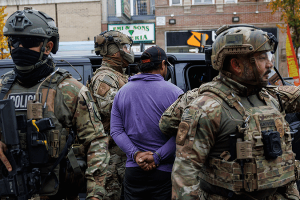 US_Judge_Frees_600__Migrants_on_Bond_After_Chicago_Raids