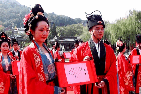 30+ Couples Tie the Knot in Hanfu at Grand Xi’an Collective Wedding video poster