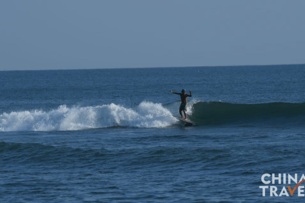 Catch the Wave: Wanning’s Riyue Bay Surfs into Hainan’s New Era