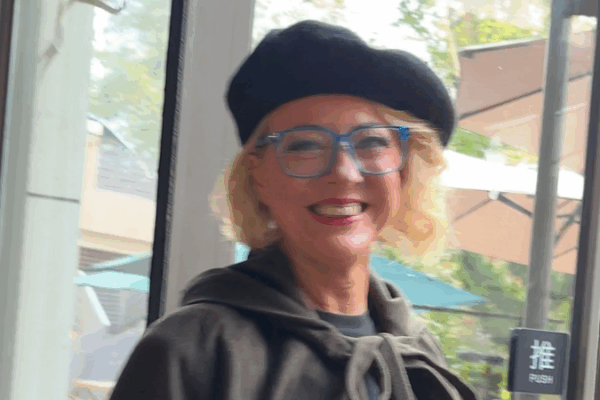 Why_This_French_Entrepreneur_Chooses_the_Chinese_Mainland_Over_Europe video poster