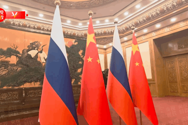 Xi_Jinping_Meets_Russian_PM_Mishustin_in_Beijing