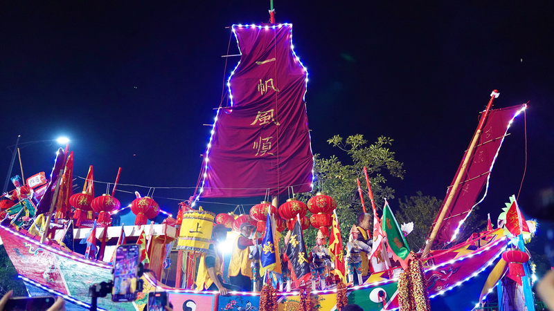 Dive into China’s Folk Traditions for Your New Year Getaway