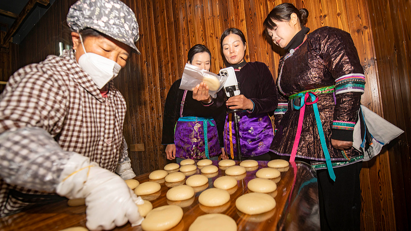 0W61MLDISQ3YCRYRLSJL - Namaste Headlines Guizhou Village Brings Handmade Ciba Online for New Year 🎉