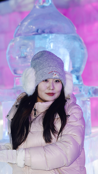 Harbin Ice-Snow World's 24m Ice Castle: This Winter's Ultimate Photo Spot 📸❄️ video poster