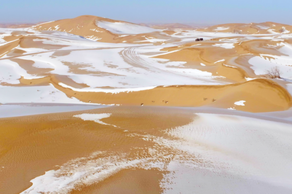 Snow in Ningxia’s Desert: A Winter Wonderland