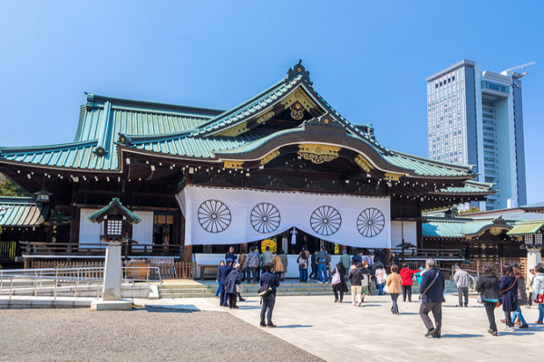 Takaichi’s Yasukuni Decision Stirs Asia’s Historic Debates