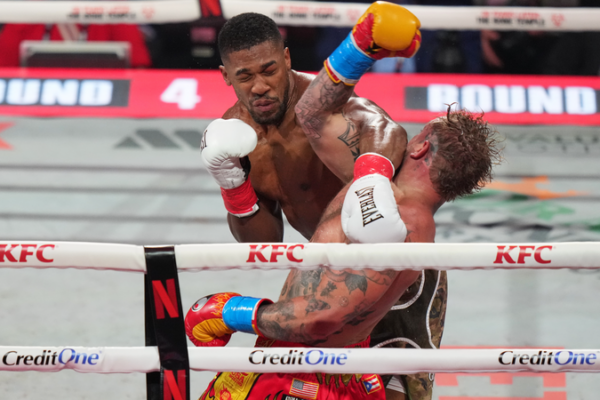 Anthony_Joshua_Knocks_Out_Jake_Paul_in_6th_Round_Showdown
