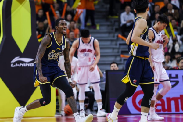 CBA_Roundup__Guangdong_Stuns_Guangzhou__Shanghai_Cruises_Past_Jiangsu