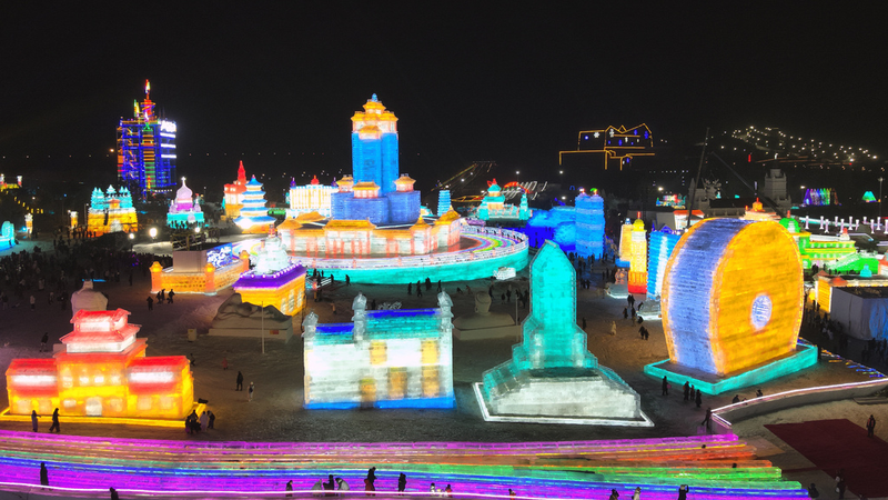 Changchun_Ice_and_Snow_World_Transforms_into_a_Winter_Wonderland