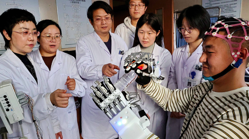 China_Unveils_Next_Gen_BCI_at_Shenzhen_Expo