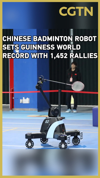 Chinese_Badminton_Robot_Sets_Guinness_World_Record_with_1_452_Rallies video poster