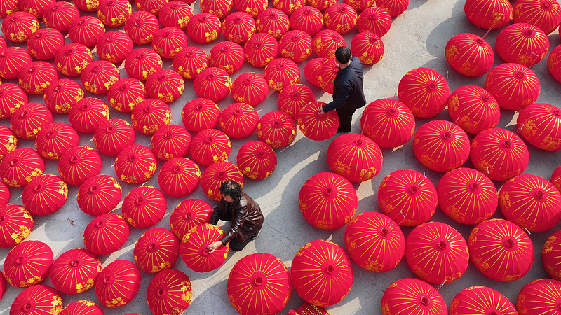 Handcrafted_Lanterns_Light_Up_Festive_Season_in_Shanxi_Village