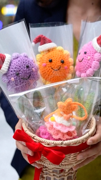 Hong_Kong_Holiday_Fair_Raises_Funds_for_Tai_Po_Fire_Victims_poster - Namaste Headlines Hong_Kong_Holiday_Fair_Raises_Funds_for_Tai_Po_Fire_Victims video poster