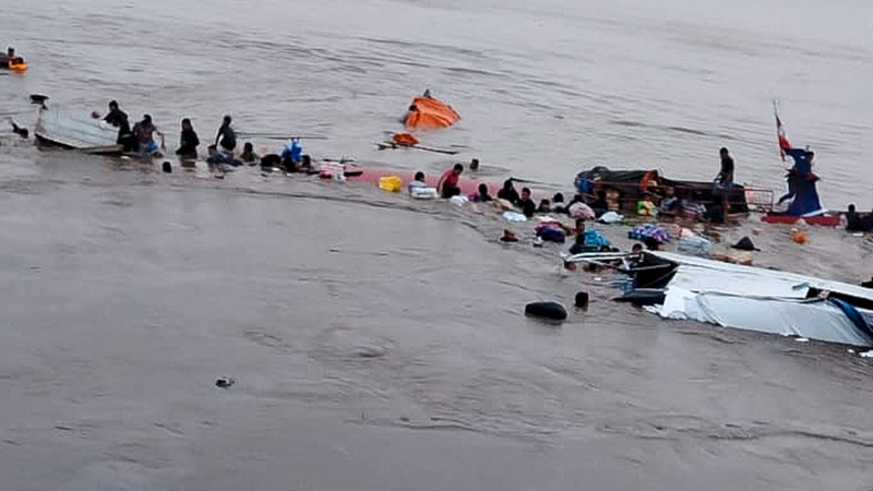 Landslide_at_Peru_River_Port_Kills_12__Dozens_Missing - Namaste Headlines Landslide_at_Peru_River_Port_Kills_12__Dozens_Missing
