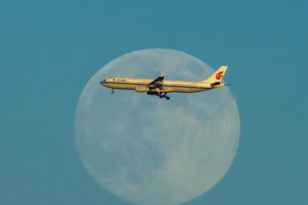 New_China_Vietnam_Direct_Flight_Boosts_ASEAN_Ties