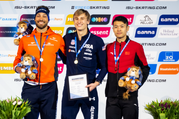 Ning_Zhongyan_Scores_1500m_Bronze_as_Jordan_Stolz_Breaks_Heerenveen_Track_Record