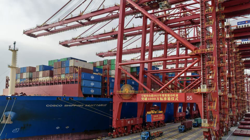 Ningbo_Zhoushan_Port_Hits_4_000_Container_Milestone_This_Year video poster