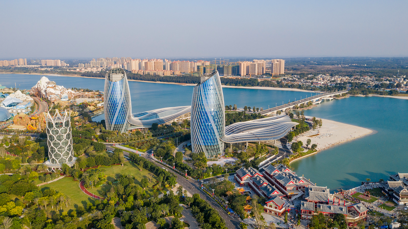 Ocean_Flower_Island_Ep_2__Dive_into_Hainan_s_Seaside_Marvel video poster