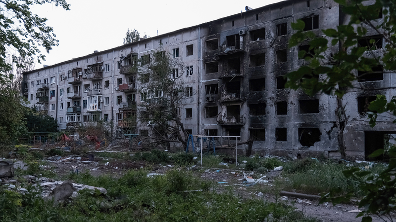 Russia_Steps_Up_Offensive_in_Myrnohrad_as_Ukraine_Prepares_New_Peace_Plan