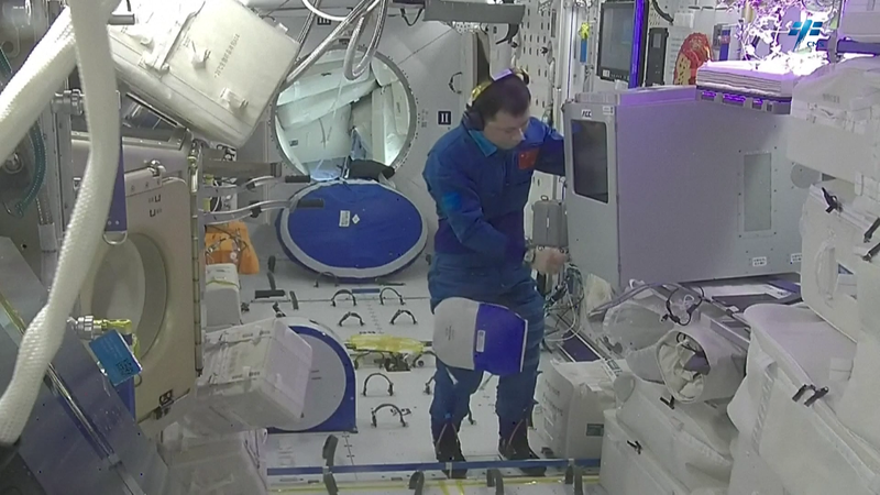 Shenzhou_20_to_Return_Unmanned_After_Tiny_Debris_Crack - Namaste Headlines Shenzhou_20_to_Return_Unmanned_After_Tiny_Debris_Crack