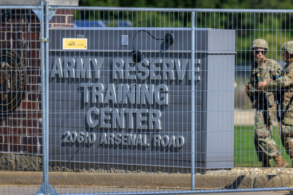 Supreme_Court_Blocks_Trump_s_Illinois_National_Guard_Deployment