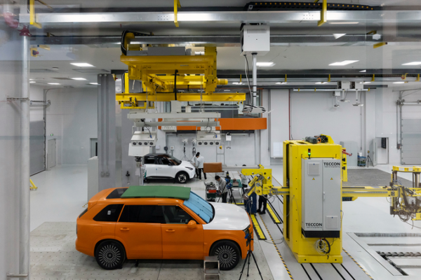 China’s 2025 Tech Boom: From DeepSeek AI to ‘Artificial Sun’ Fusion