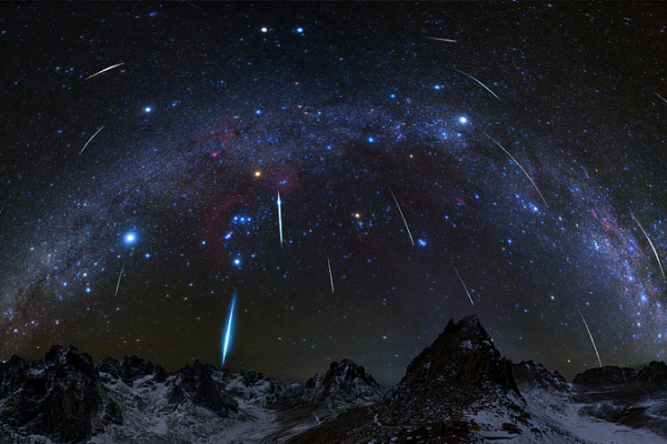 Geminid Meteor Shower Peaks Tonight: Your Ultimate Stargazing Guide 🌠 video poster