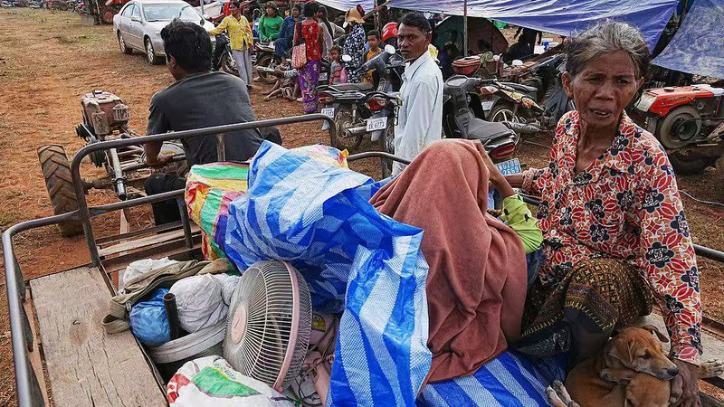 Inside Chong Kal’s Evacuation Camp amid Thailand-Cambodia Clashes video poster