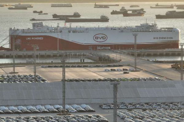 BYD Overtakes Tesla as World’s #1 EV Maker