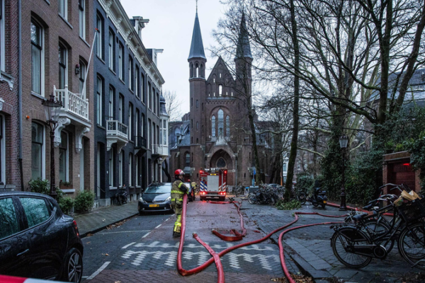 Amsterdam_s_Iconic_Vondelkerk_Saved_from_Early_Morning_Blaze