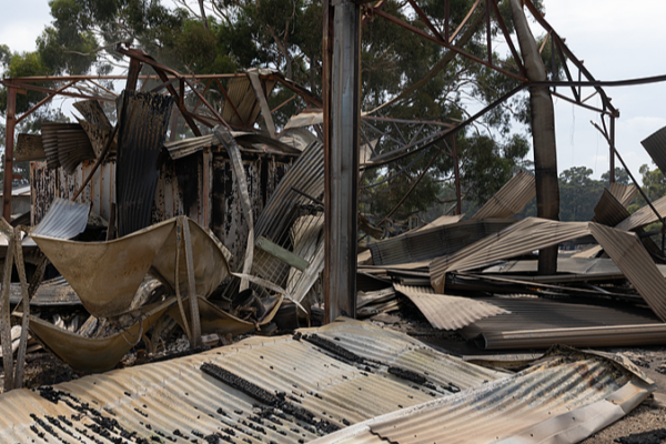 Aussie_Bushfires__Homes_Lost___Power_Cuts_in_Searing_Heat
