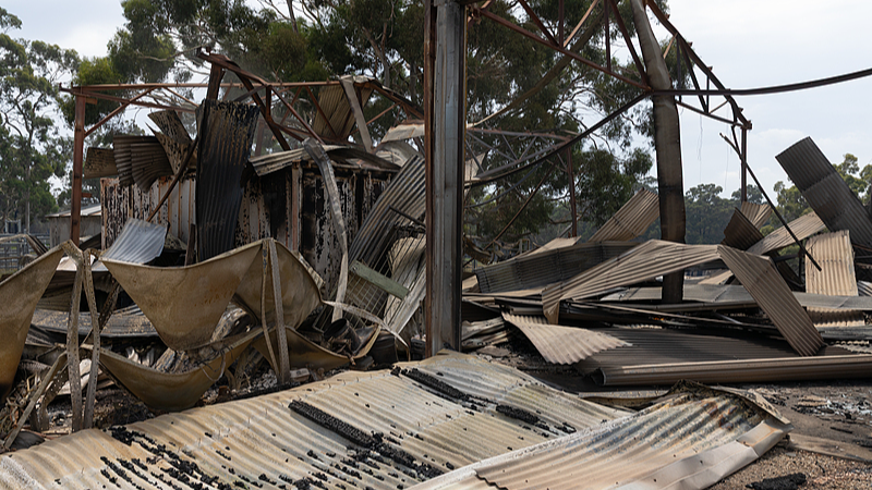 Aussie_Bushfires__Homes_Lost___Power_Cuts_in_Searing_Heat
