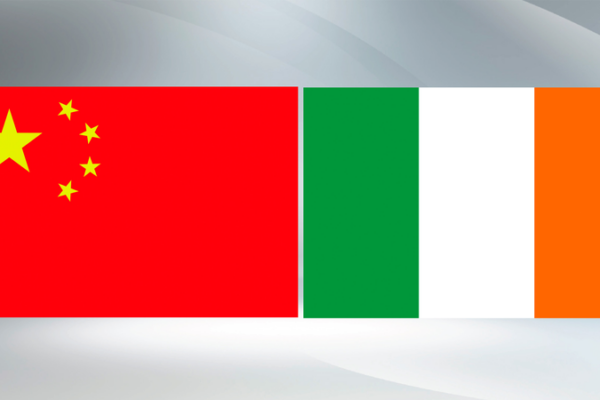 Xi Jinping Welcomes Ireland’s Taoiseach in Beijing