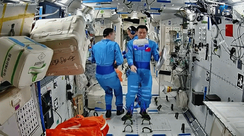 80 Days in Orbit: Shenzhou-21 Crew Powers Up Space Science 🚀