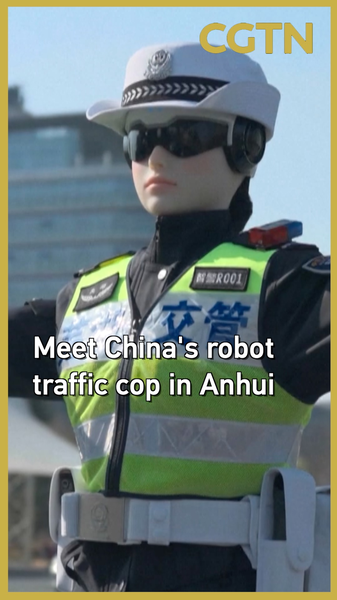 China_s_New_Robot_Traffic_Cop_Hits_the_Streets_in_Anhui video poster