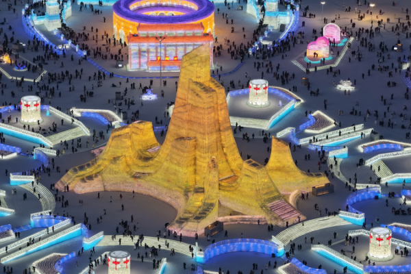 China_s_New_Year_Holiday__142M_Trips____12B_Spent