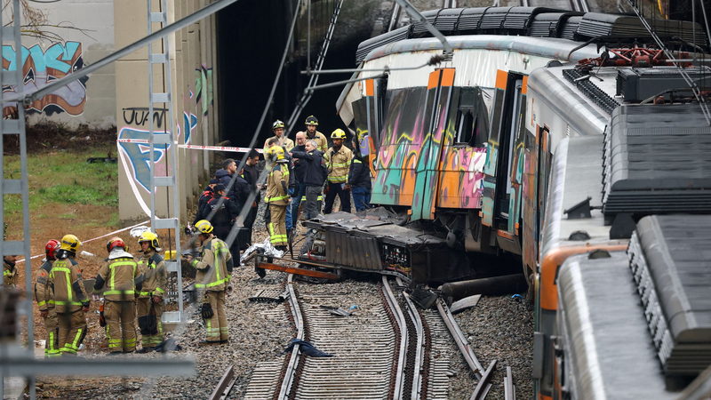 Deadly_train_crash_near_Barcelona_after_wall_collapse