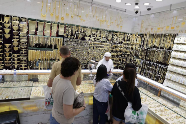 Dubai_s_Gold_Boom__Fractional_Gifting___Retail_Hacks_Amid_Soaring_Prices