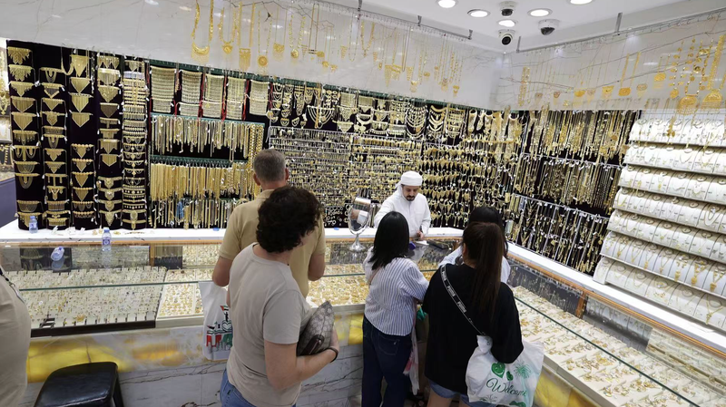 Dubai_s_Gold_Boom__Fractional_Gifting___Retail_Hacks_Amid_Soaring_Prices - Namaste Headlines Dubai_s_Gold_Boom__Fractional_Gifting___Retail_Hacks_Amid_Soaring_Prices