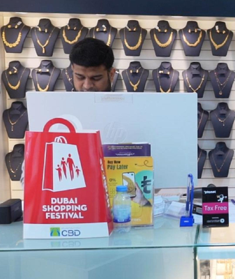 Dubai_s_Gold_Prices_Skyrocket_70___Why_Lighter_Bling_Is_Trending video poster