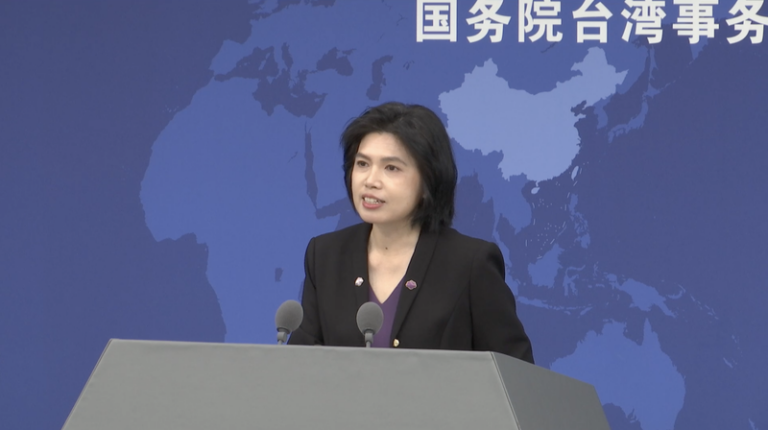 Facebook_Helps_Taiwan_Resident_Reunite_with_Mainland_Family video poster