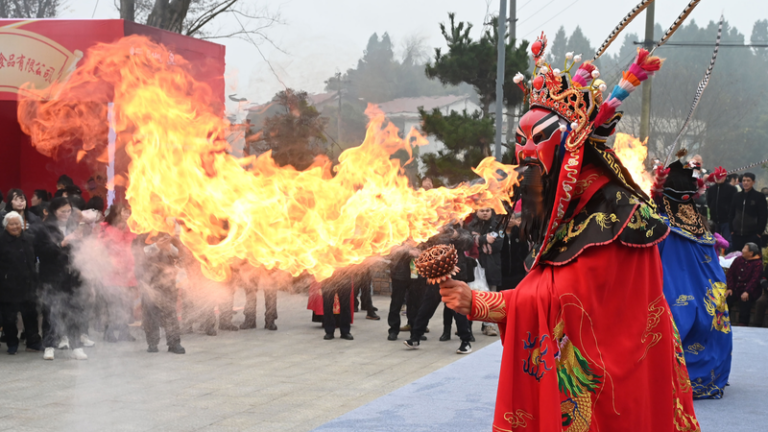 Fire_Spitting_Sichuan_Opera_Sparks_Neijiang_s_Tourism___Spending_Boom - Namaste Headlines Fire_Spitting_Sichuan_Opera_Sparks_Neijiang_s_Tourism___Spending_Boom
