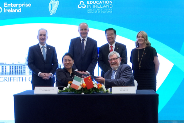 Sino-Irish Education Ties Grow as Ireland’s PM Visits China video poster