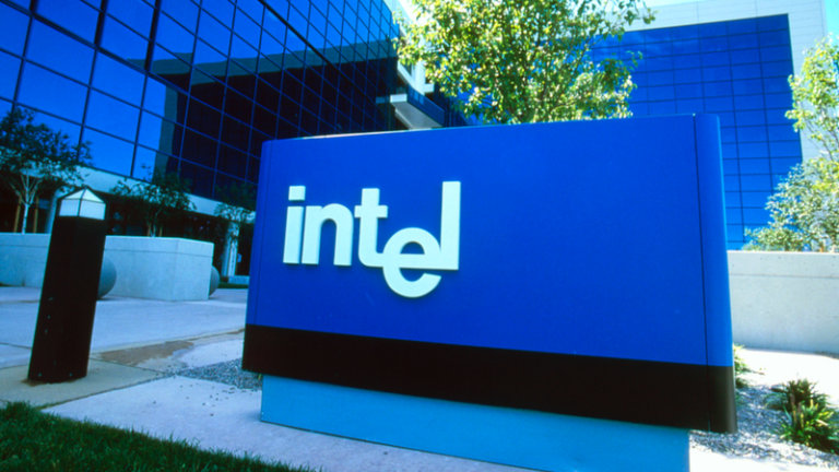 Intel_Unleashes_Panther_Lake_AI_Chip_at_CES_2026