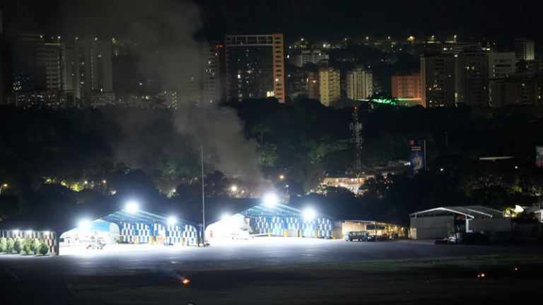 Smoke Fills Caracas’ La Carlota Airport After Explosions video poster