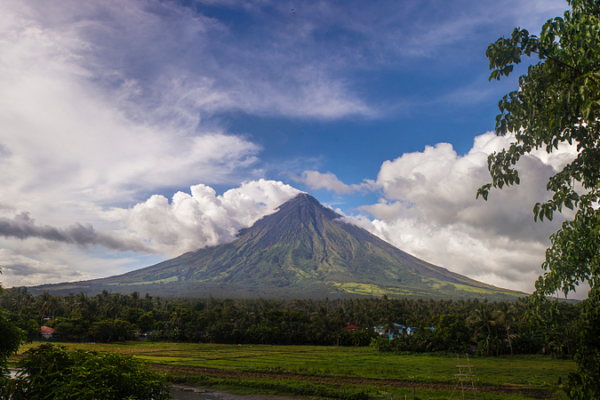 Mayon_Volcano_Alert_Upgraded_to_Level_2_Amid_Growing_Unrest