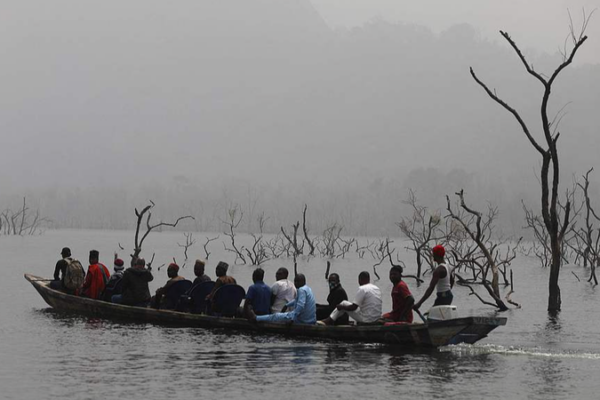 Nigerian_Troops_Free_18_Hostages_from_Suspected_Pirates