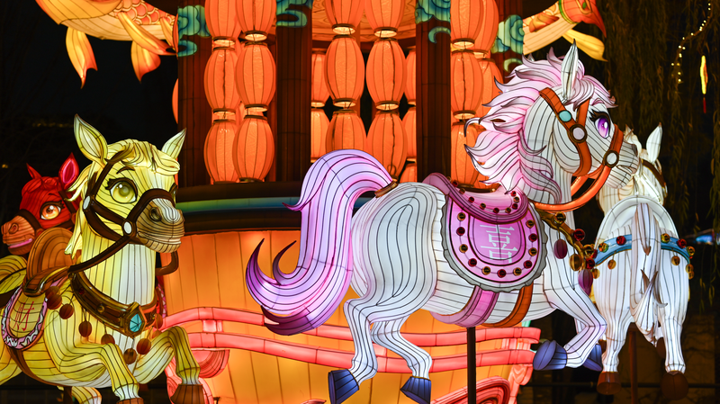 Nanjing’s Laomendong Lanterns Glow Early for Spring Festival✨