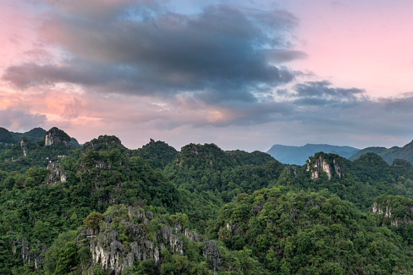 Discover Xingwen Geopark: Sichuan’s Surreal Karst Wonderland video poster